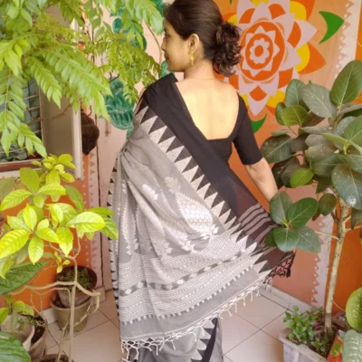 Premium Handwoven Bengal Cotton Designer Saree.