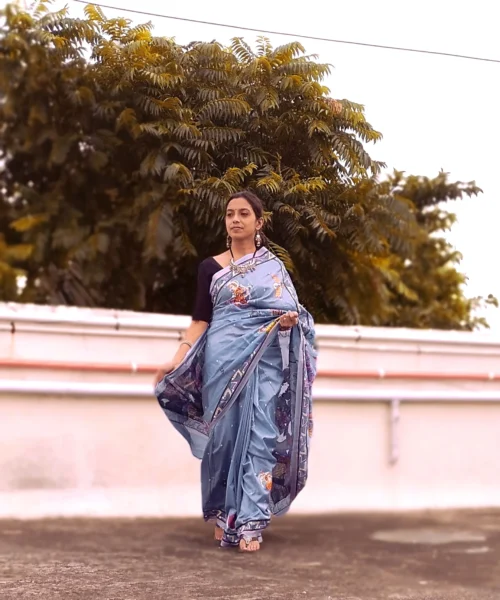 Nauka Vihar Raas Leela -Handcrafted PremiumTussar & Modal Silk Pattachitra Saree |Steel Blue - Image 10