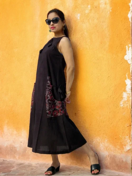 SARDANIA - Sleek look Free Flow Sleeveless Vintage Boat Neck Frilled Maxi Prairie Dress. - Image 7